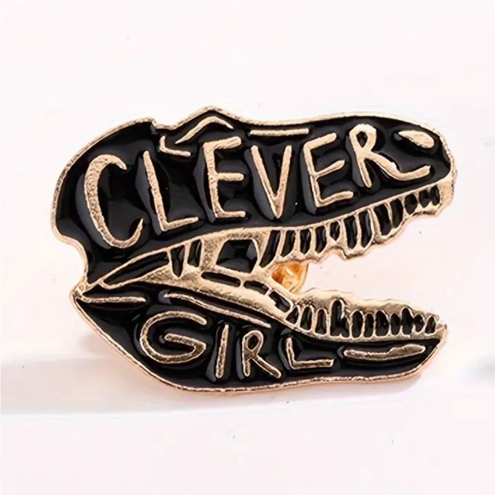 Jurassic Park Clever Girl dinosaur skull Enamel Pin